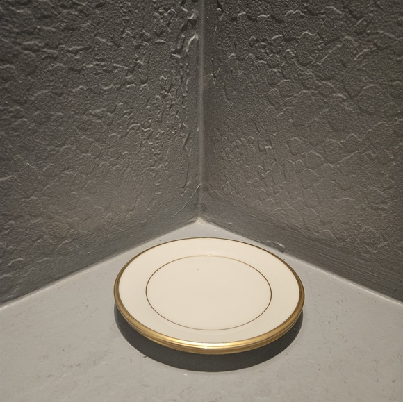 Vintage Lenox Eternal Porcelain Pair of plates - Picture 2 of 3